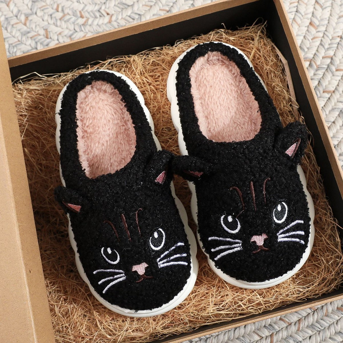Cute Cat Face Plush Indoor Slippers