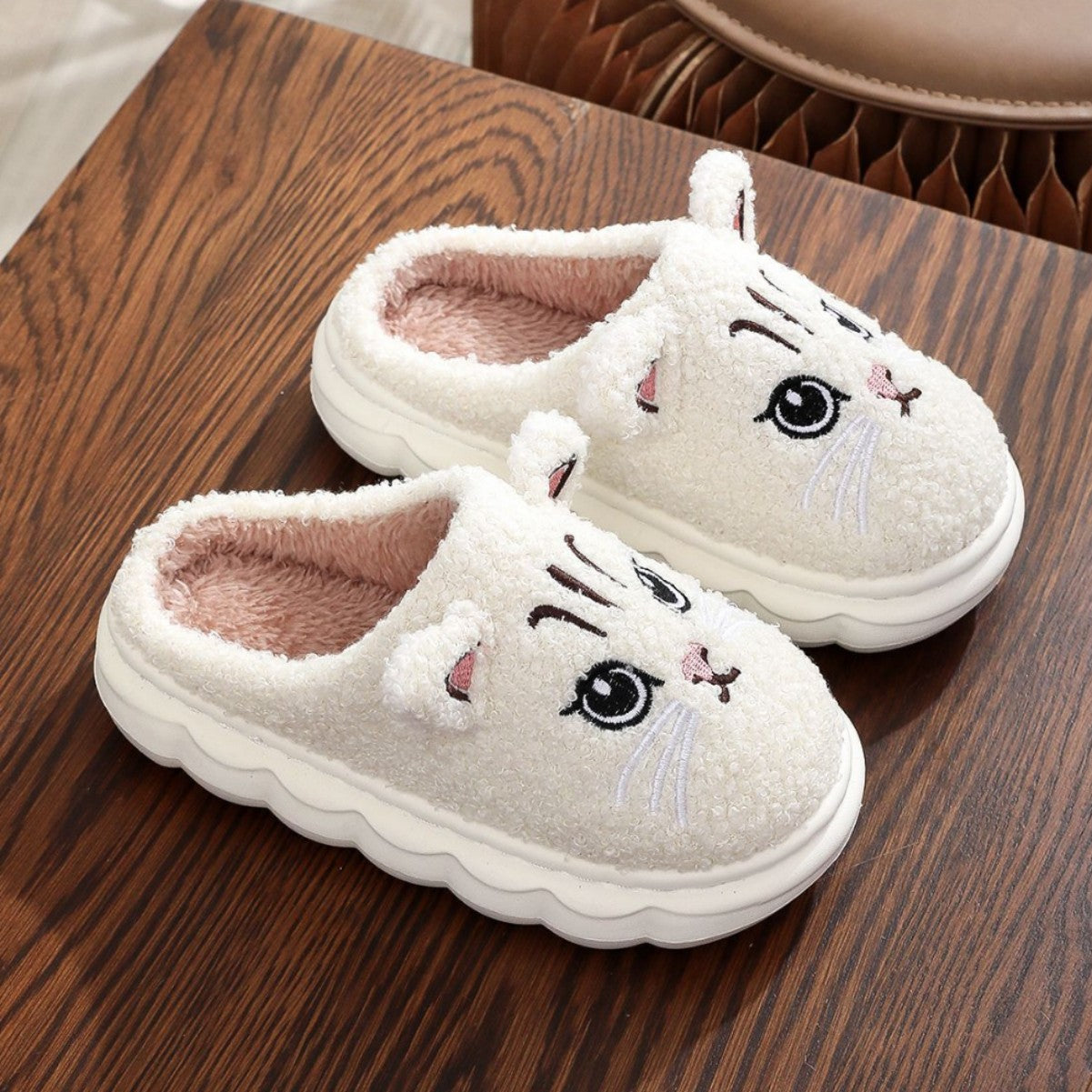 Cute Cat Face Plush Indoor Slippers