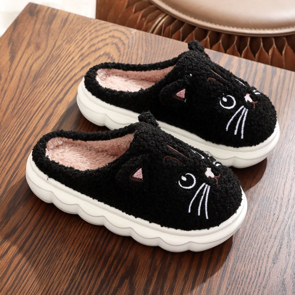 Cute Cat Face Plush Indoor Slippers